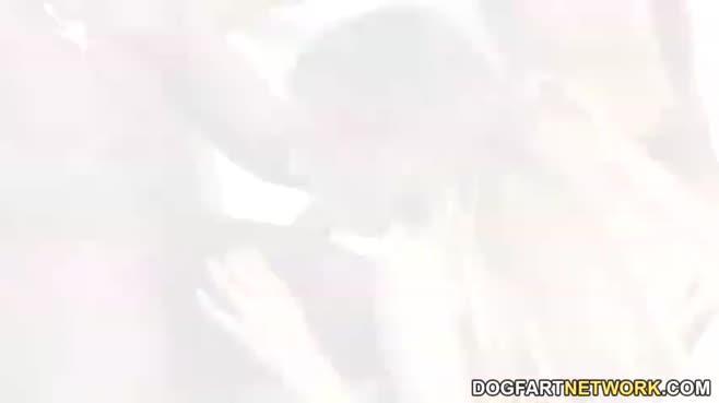 Толпа накачанных негров с огромными членами устроила для шлюшки групповой трах в стиле гангбанг